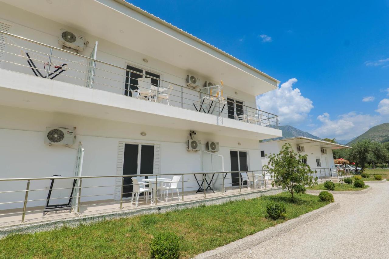 Villa Noel Borsh Esterno foto