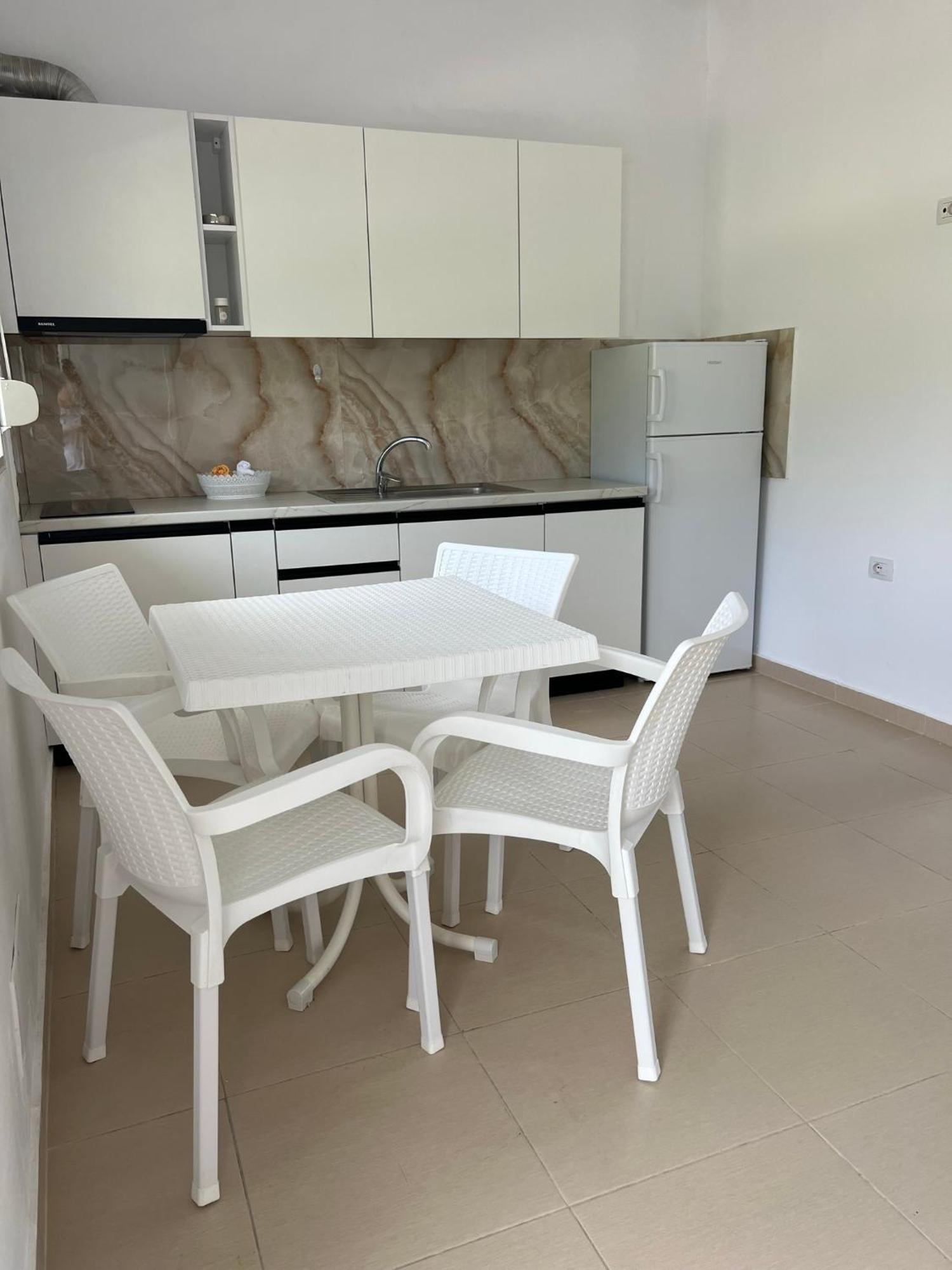 Villa Noel Borsh Esterno foto